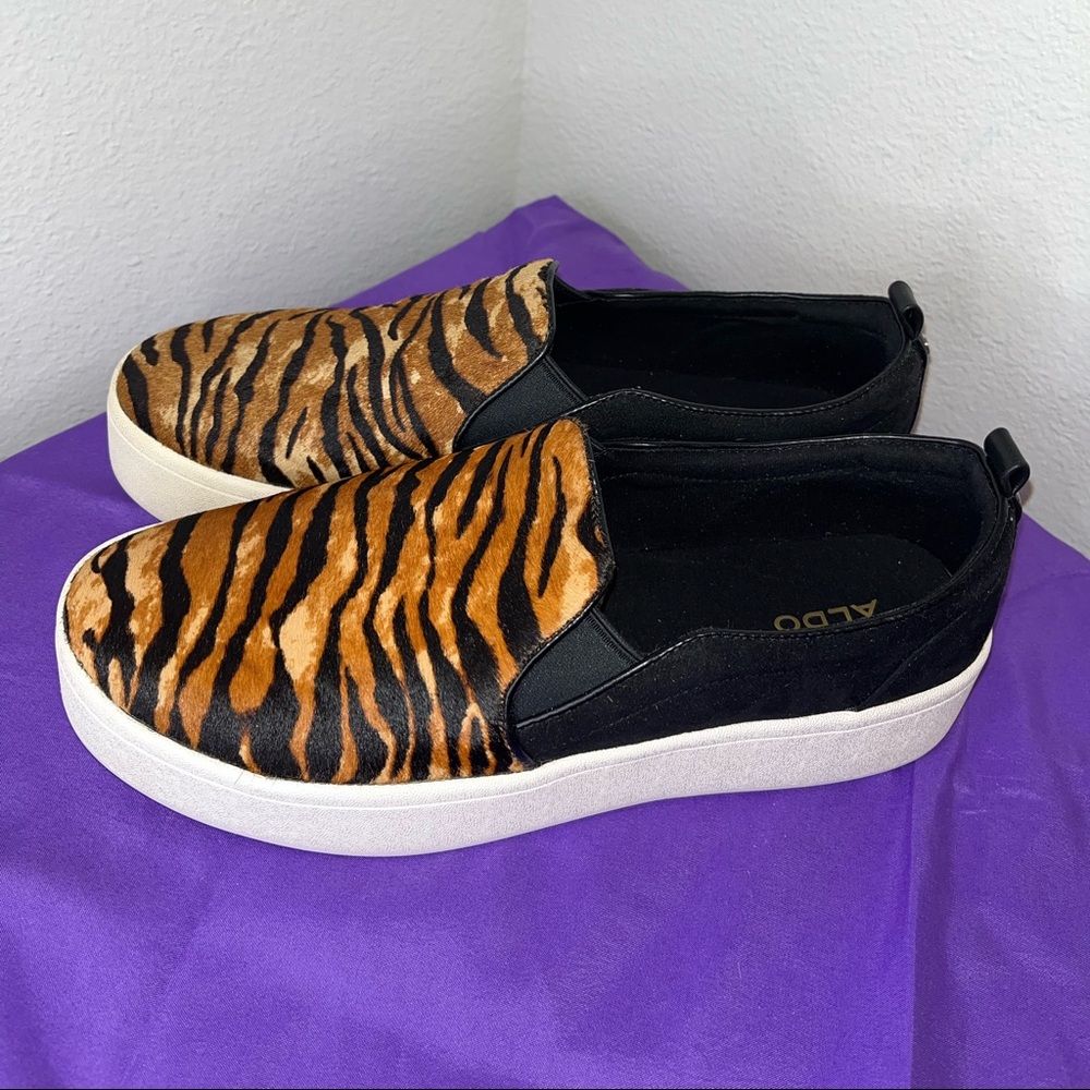 Canvas sneakers
